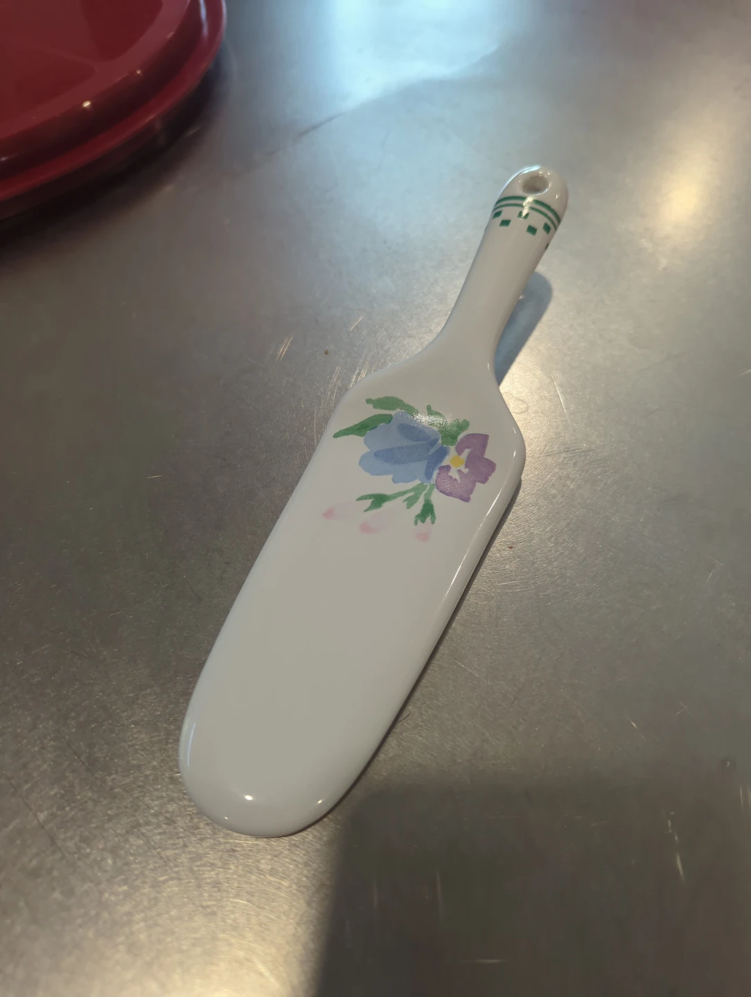 Vintage ceramic cake/pie server