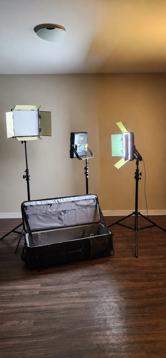 3 point Ikan Lyra one set with luggage etc