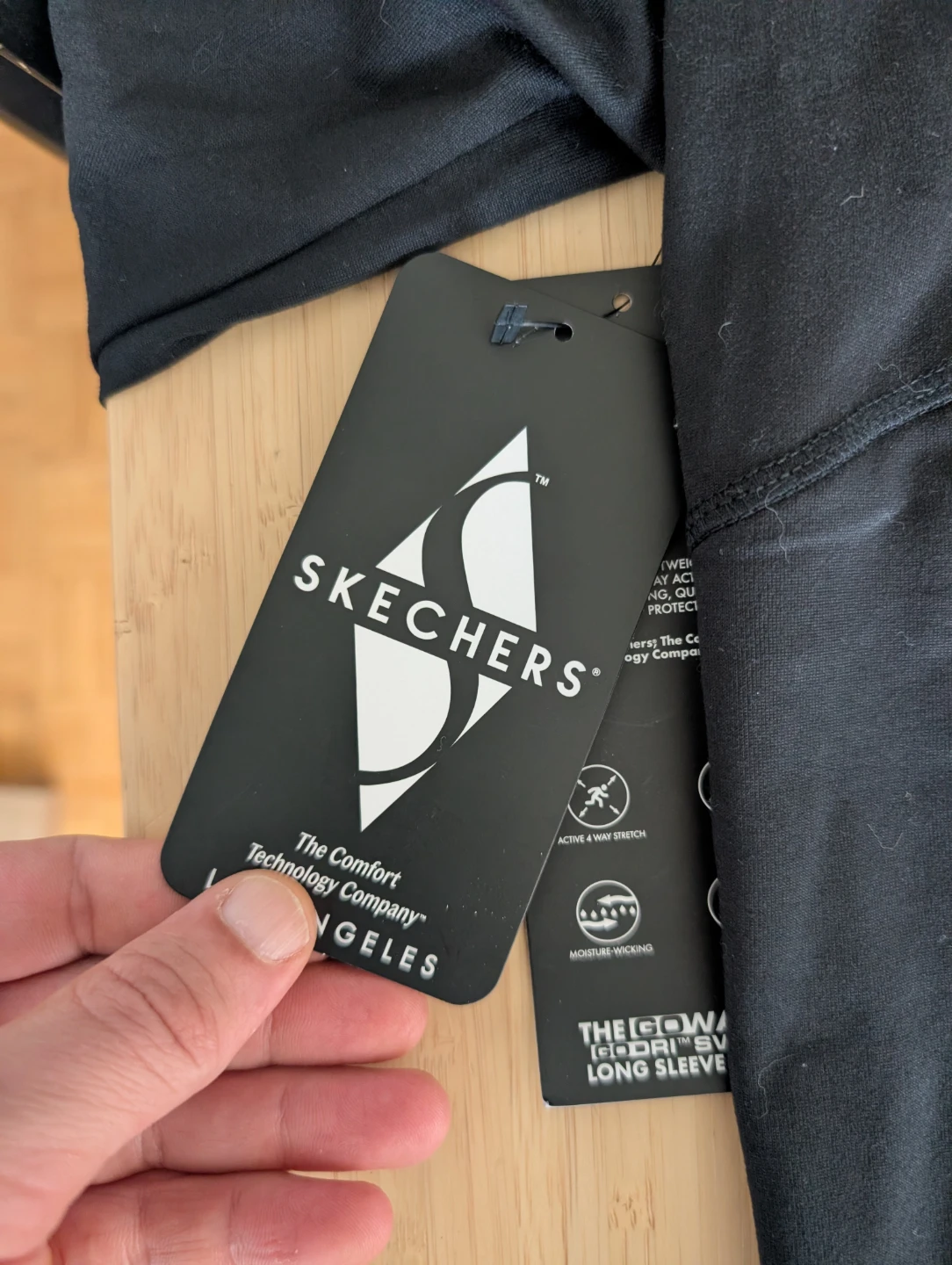 Skechers Black Long Sleeve Top - Medium - photo 2
