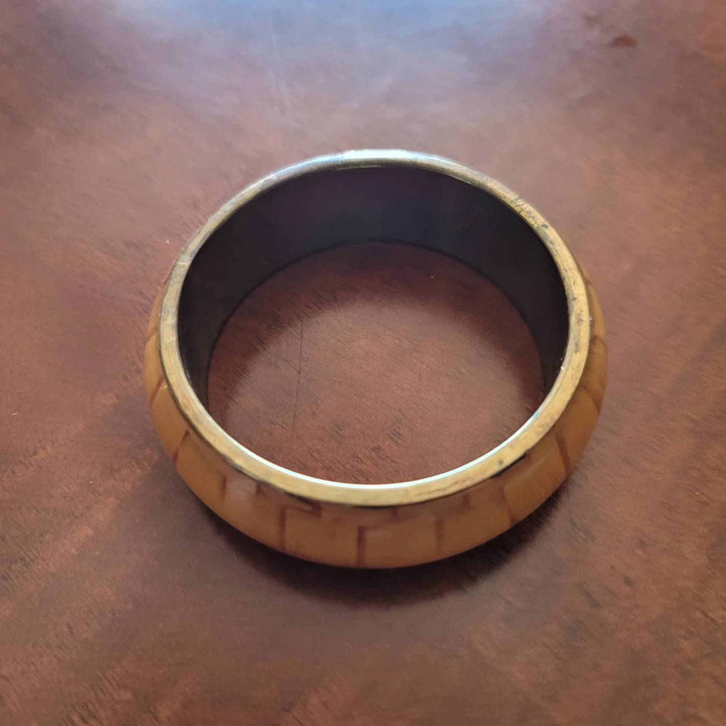 Bangle bracelet