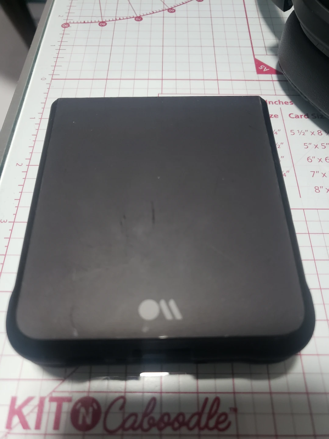 Samsung galaxy z flip 4g needs screen and back.