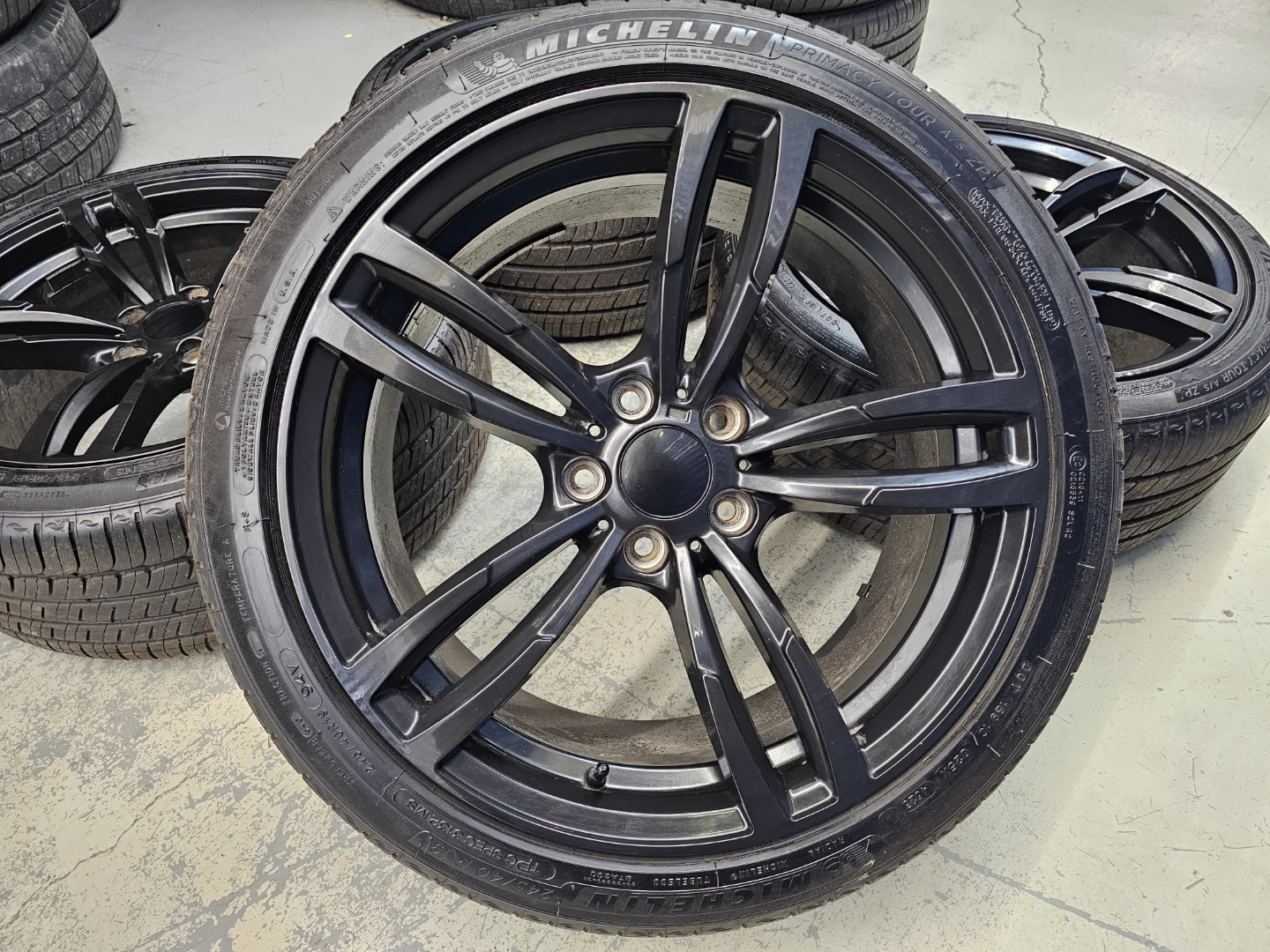 245/40 R19 ALL SEASON TIRES ON ALLOY RIMS - photo 5