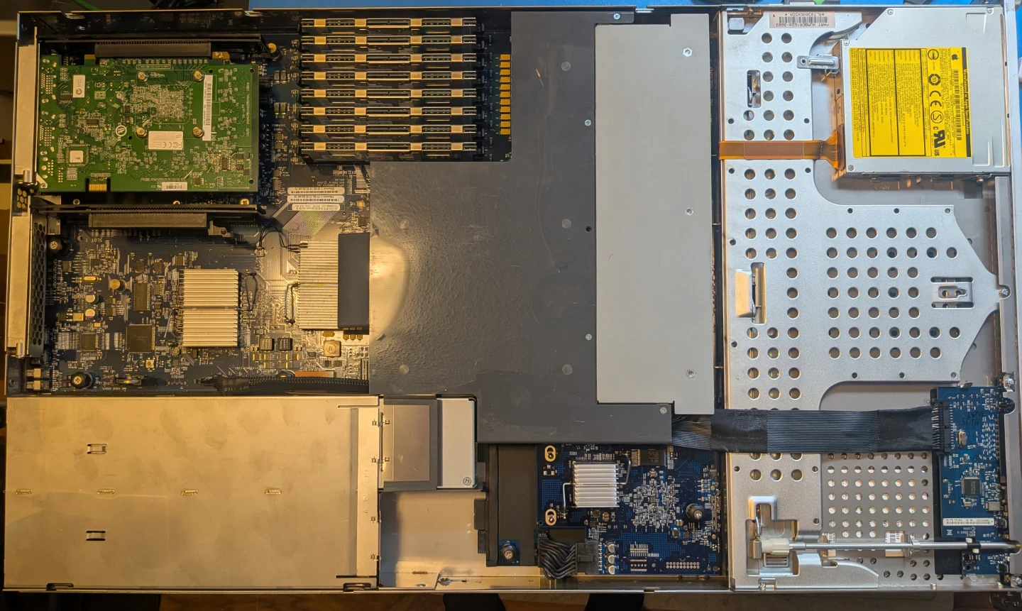 Apple Xserve with 10.6 Server, 600GB SAS HDD