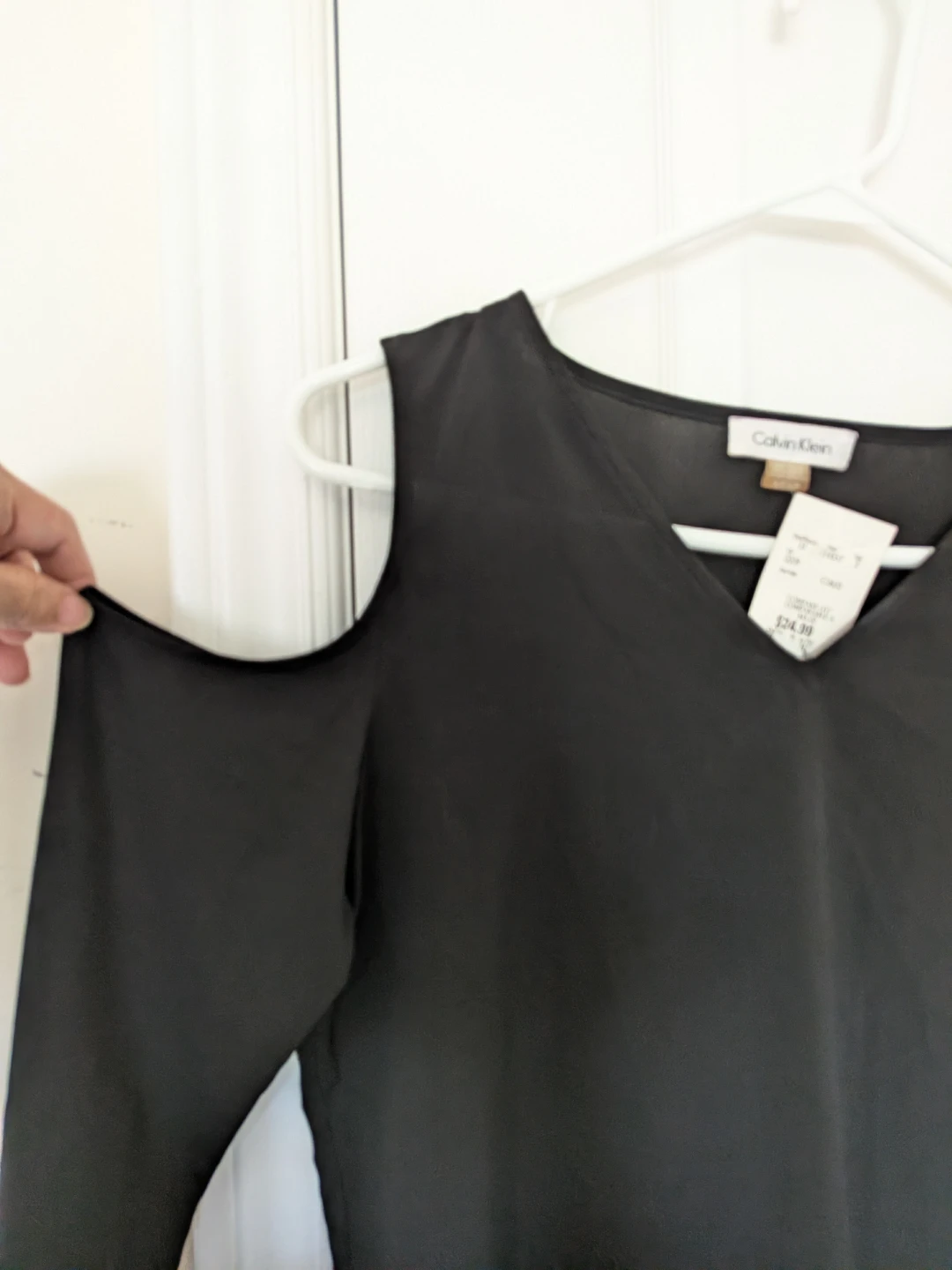 Calvin Klein Black Cold Shoulder Blouse - Size S/P - photo 2