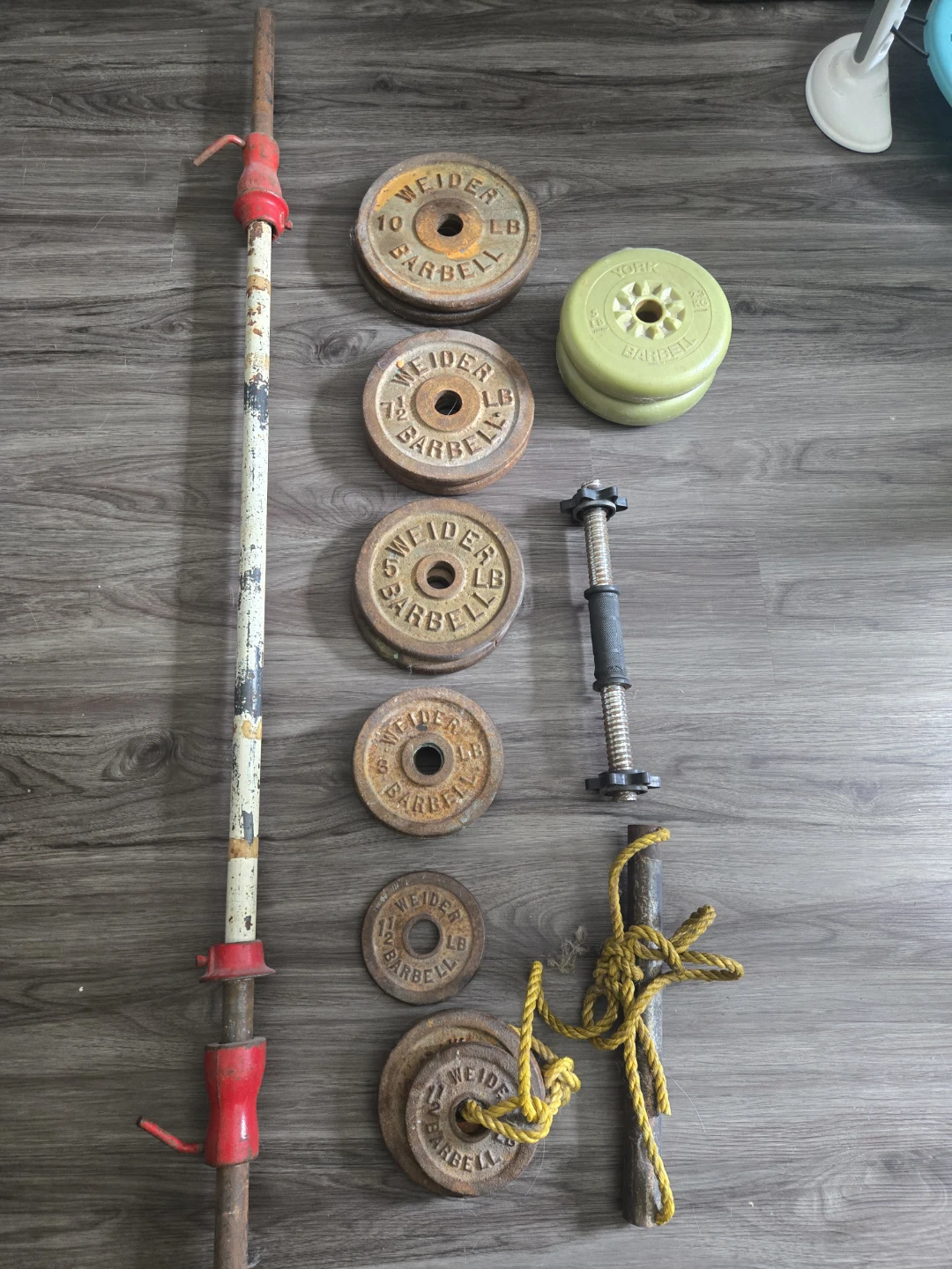 Weider Barbell Weight Plates and Bar