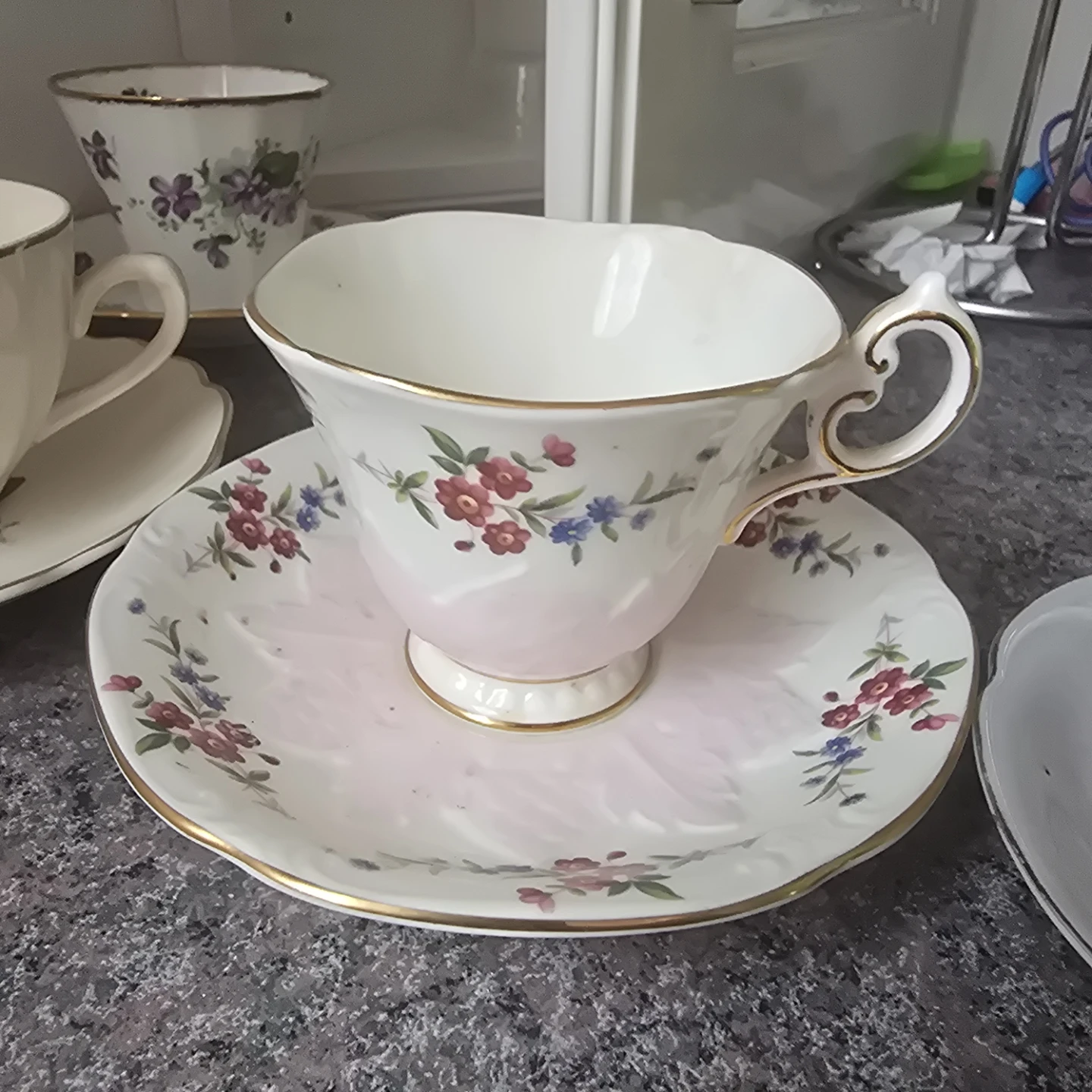 Floral Teacups and Saucers Set - photo 2