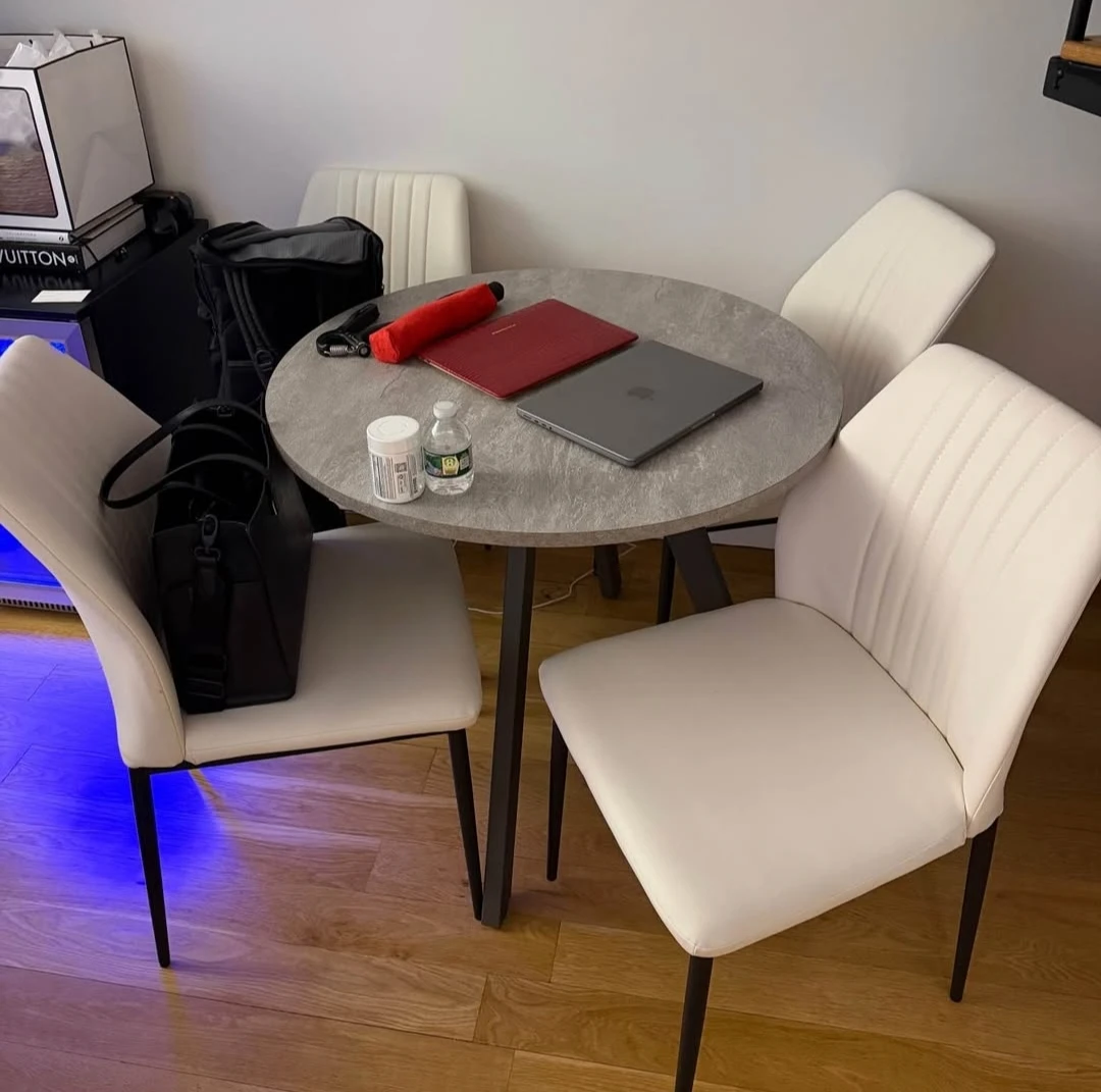Round Dining Table with 4 chairs. - photo 2