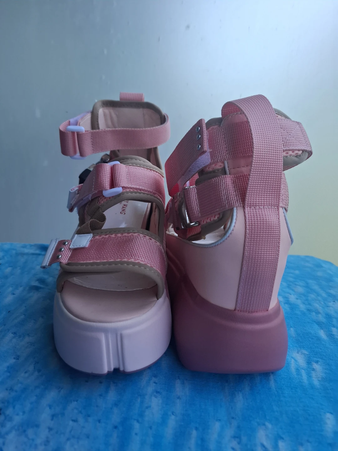 Sandales roses à plateforme pour femmes - photo 3