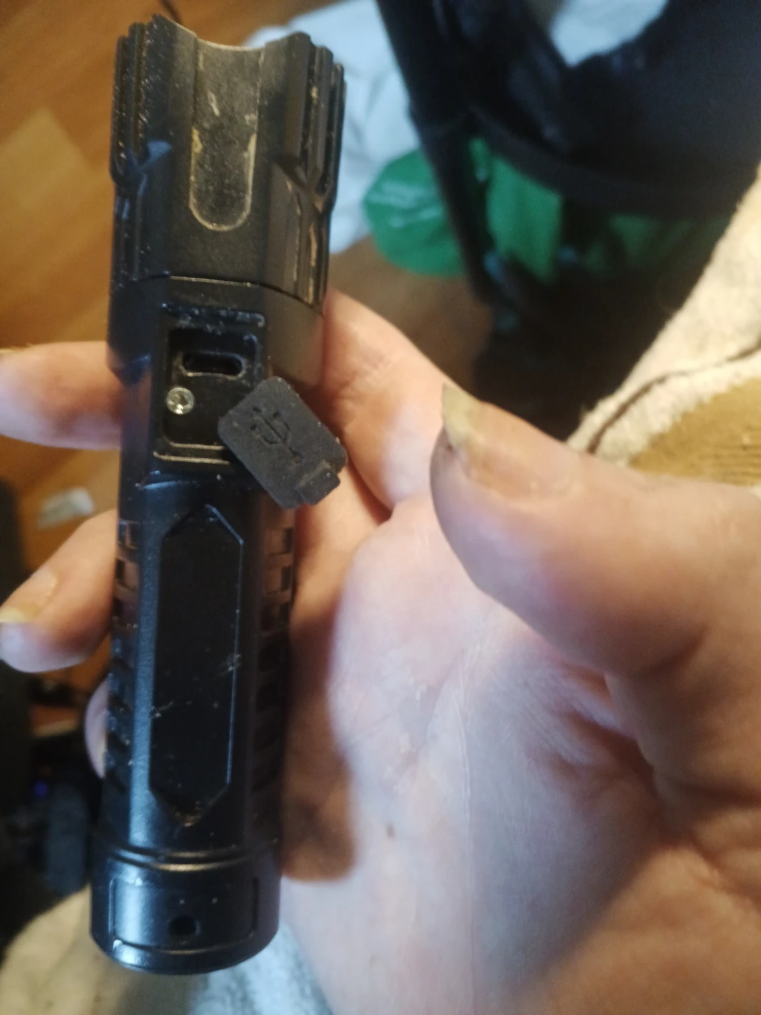 ANYCE SK17 Rechargeable Flashlight - photo 2
