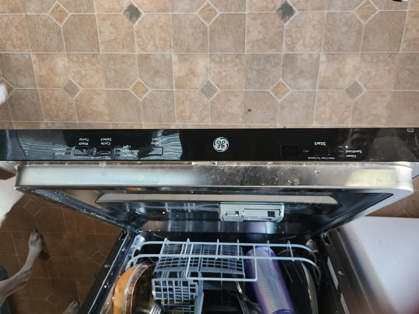 GE Dishwasher - photo 2