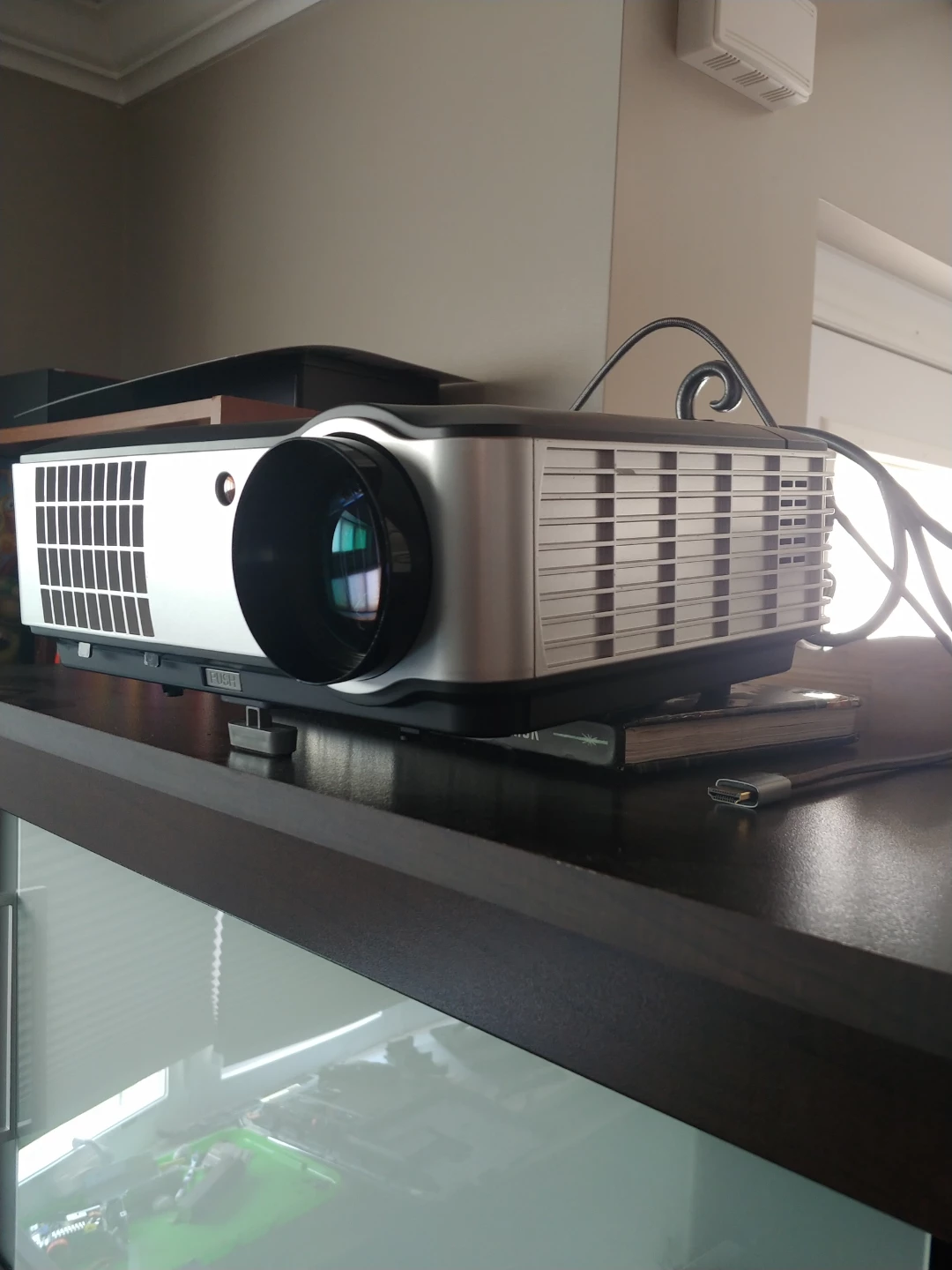 Milano M-800 LED Smart Projector 4K HDMI 3D - photo 2
