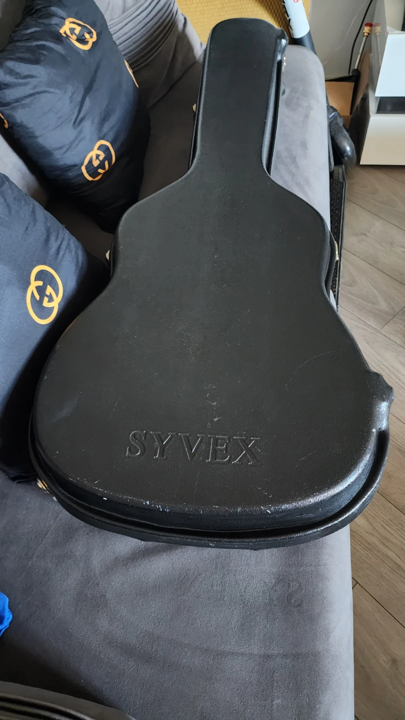 SYVEX Hard Case for Acoustic Guitar