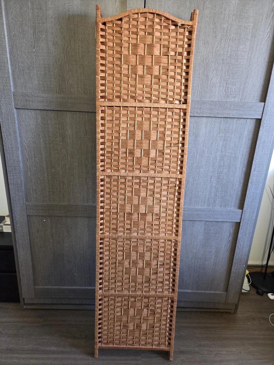 Mad at Your Wife? Buy This 3-Panel Privacy Wall - photo 4