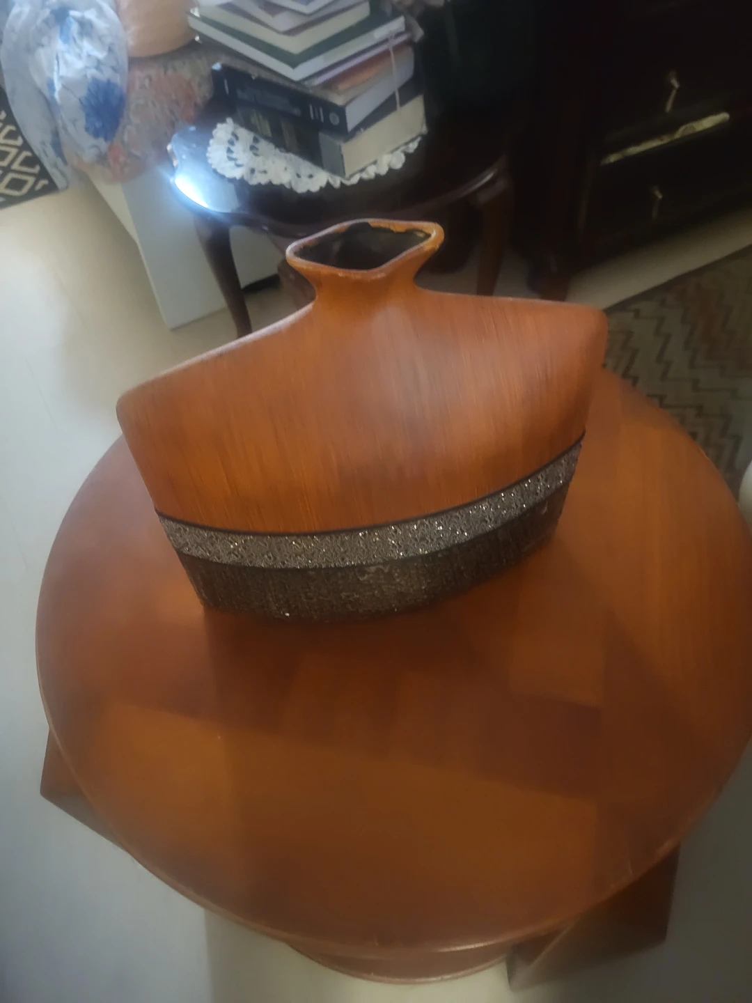 Round Wooden Side Table - photo 3