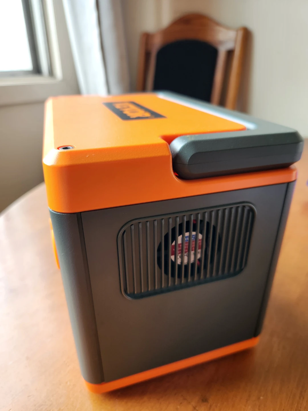 VEVOR Portable Power Station 300W – Like New Condition - photo 2