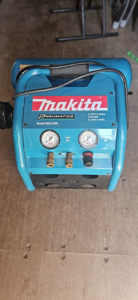 Makita MAC2400 Air Compressor
