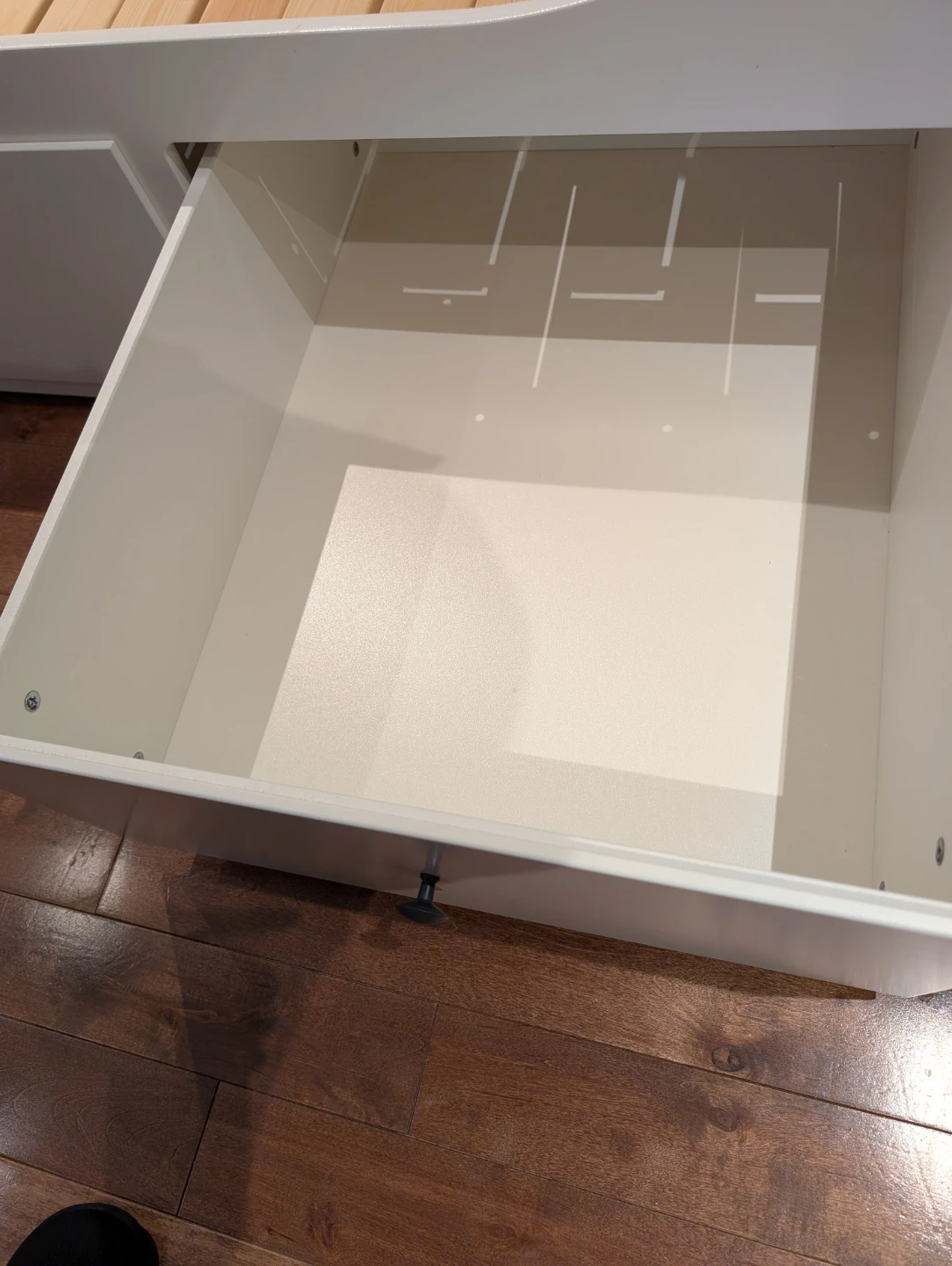 White Daybed with 3 Storage Drawers - photo 3