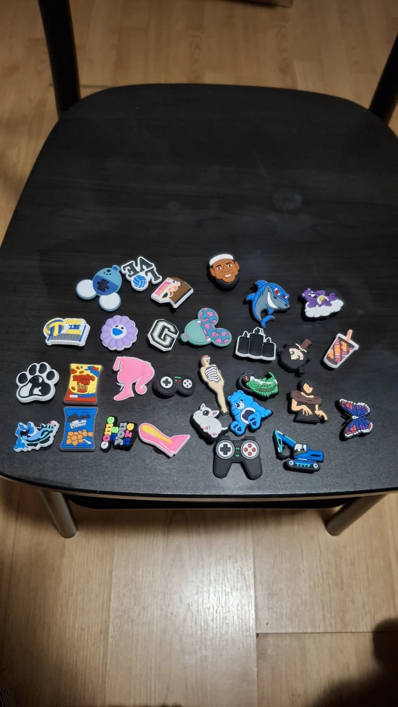 Assorted Shoe Charms (25 Pieces)