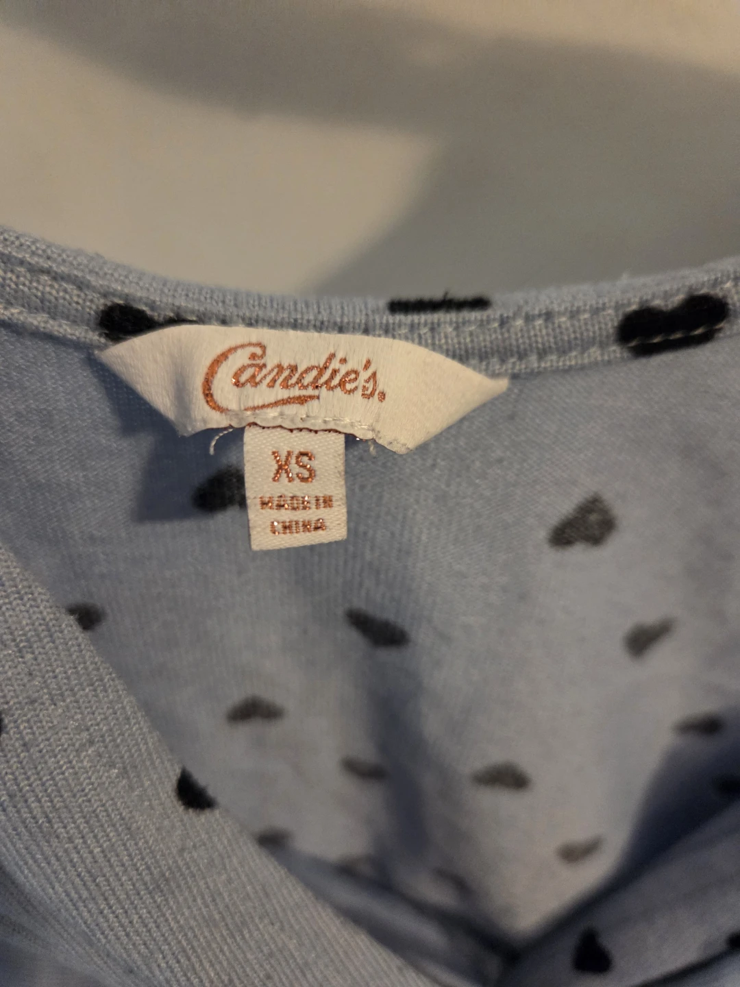 Candie's Blue Heart Print Twist Front Top XS - photo 2