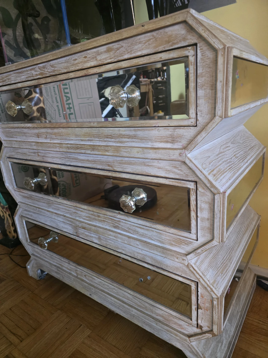 Mirrored Dresser with 4 Drawers