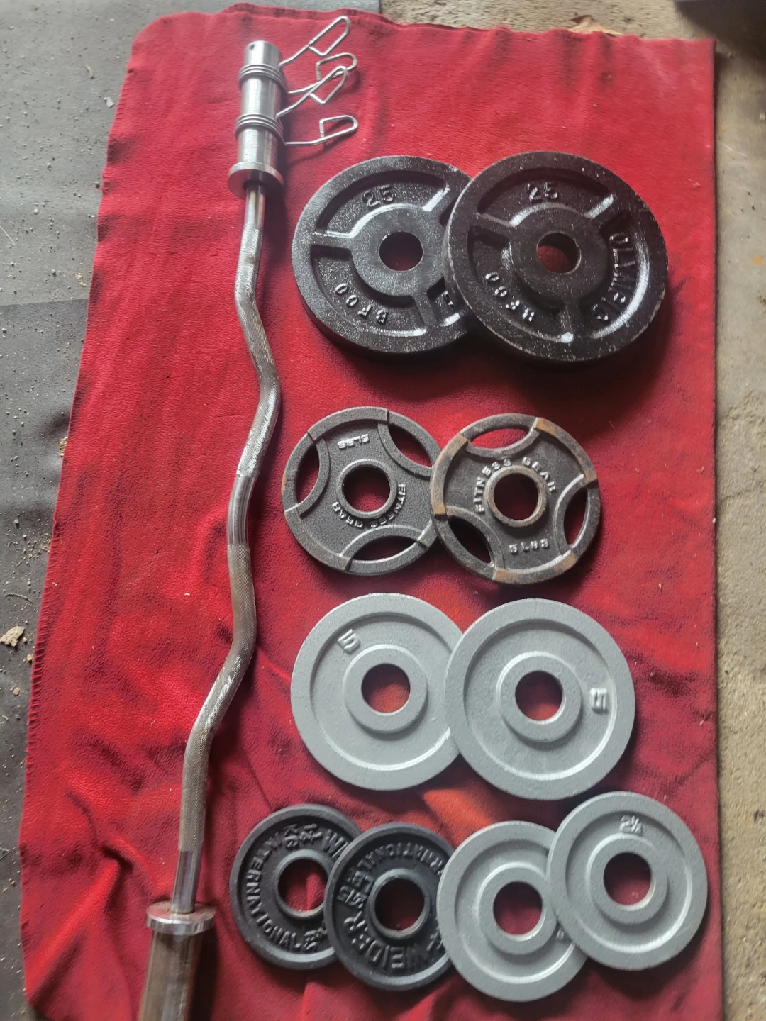 2" HOLE  OLYMPIC PLATES 80LBs. TOTAL. EZ-CURL BAR - photo 2