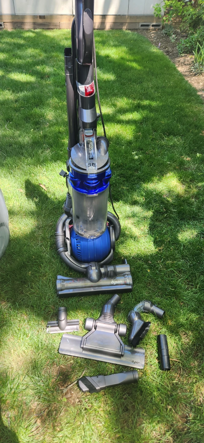 Dyson Ball Animal 2 Vacuum Cleaner with Attachments