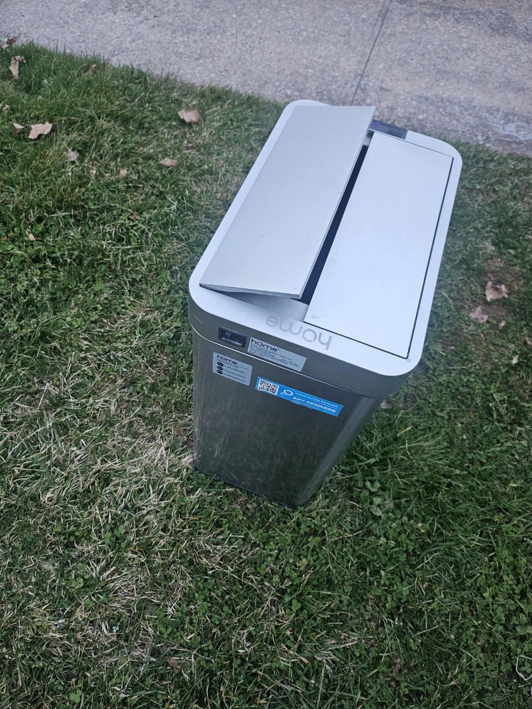 HomeLabs 13 Gallon Automatic Trash Can