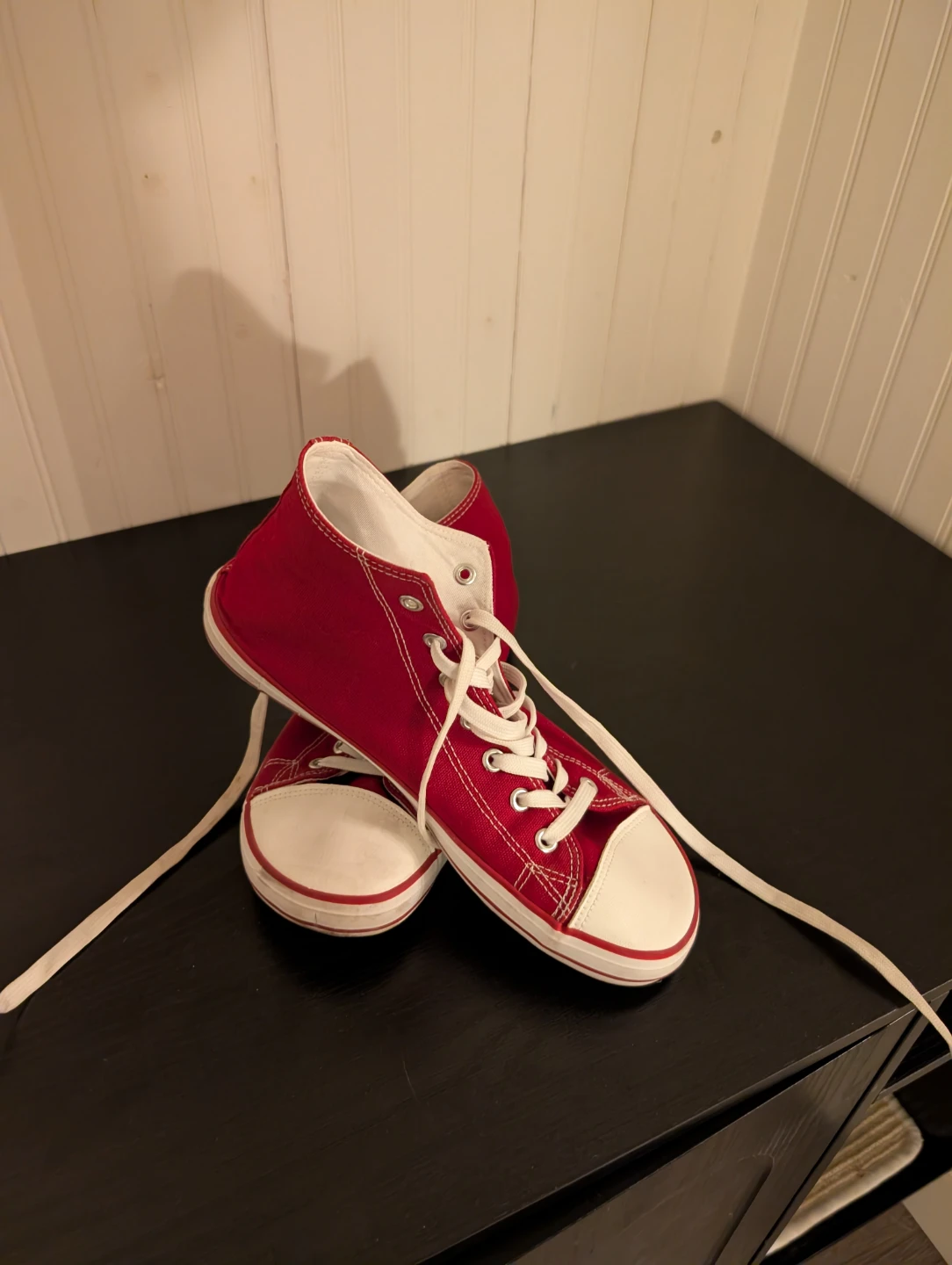 Saguaro Red High Top Sneakers - Size 40 - photo 2
