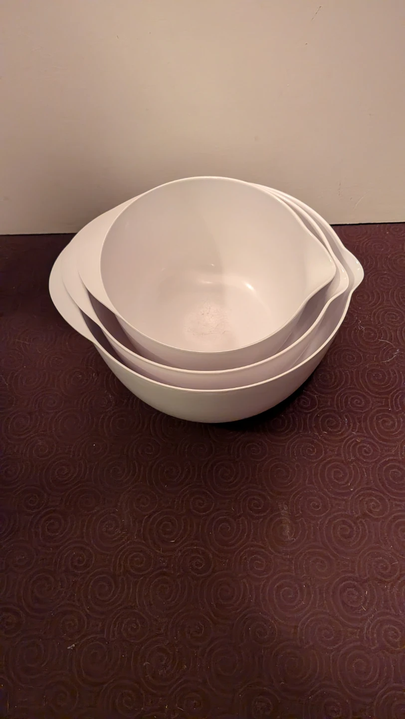 Set of 3 White Mixing Bowls