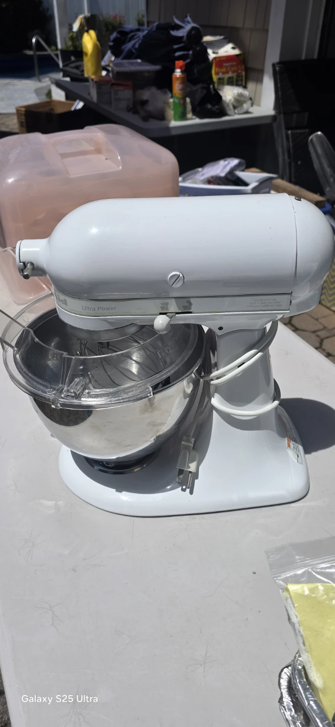 White KitchenAid Ultra Power Stand Mixer - photo 2