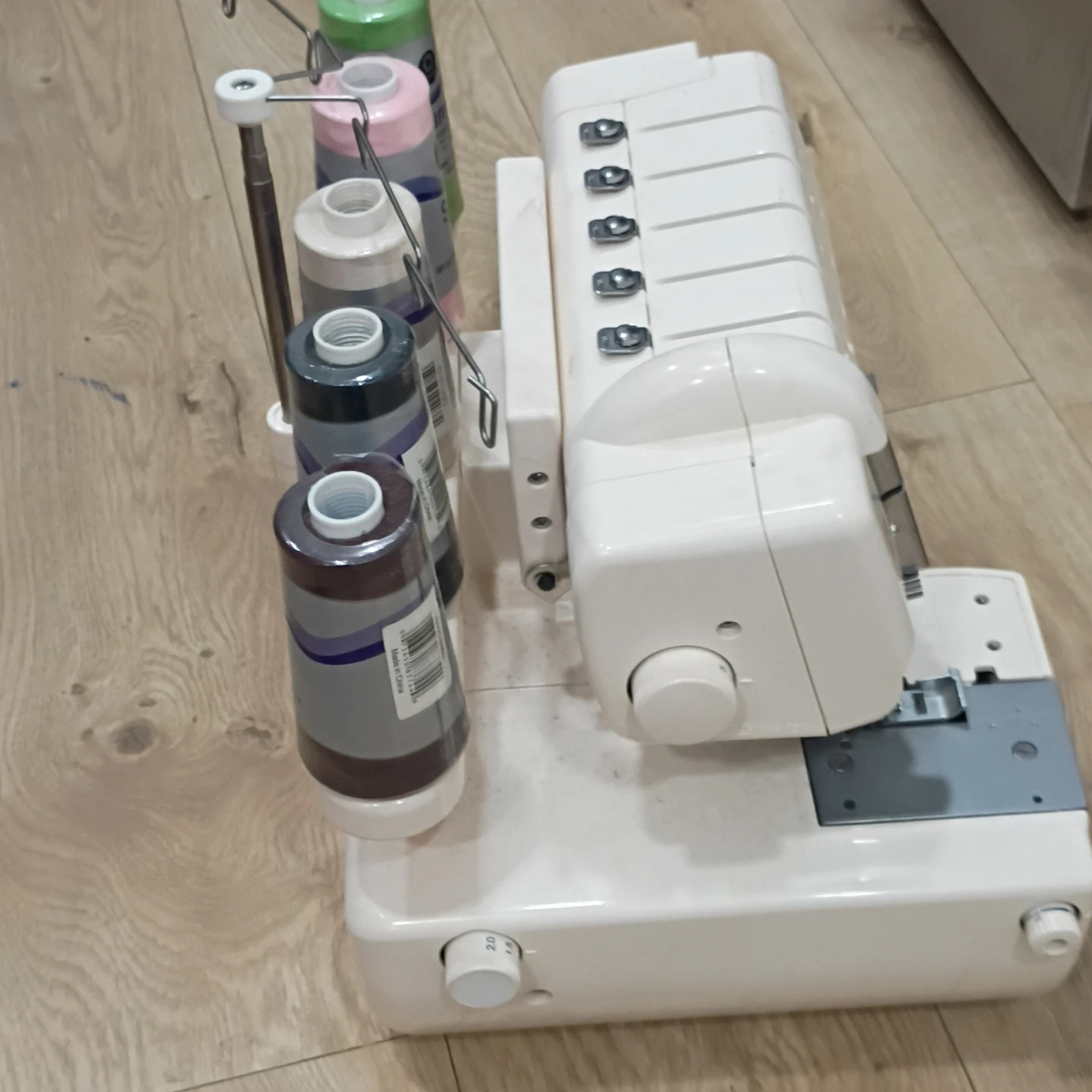 Singer Professional 5 Serger Sewing Machine with Threads