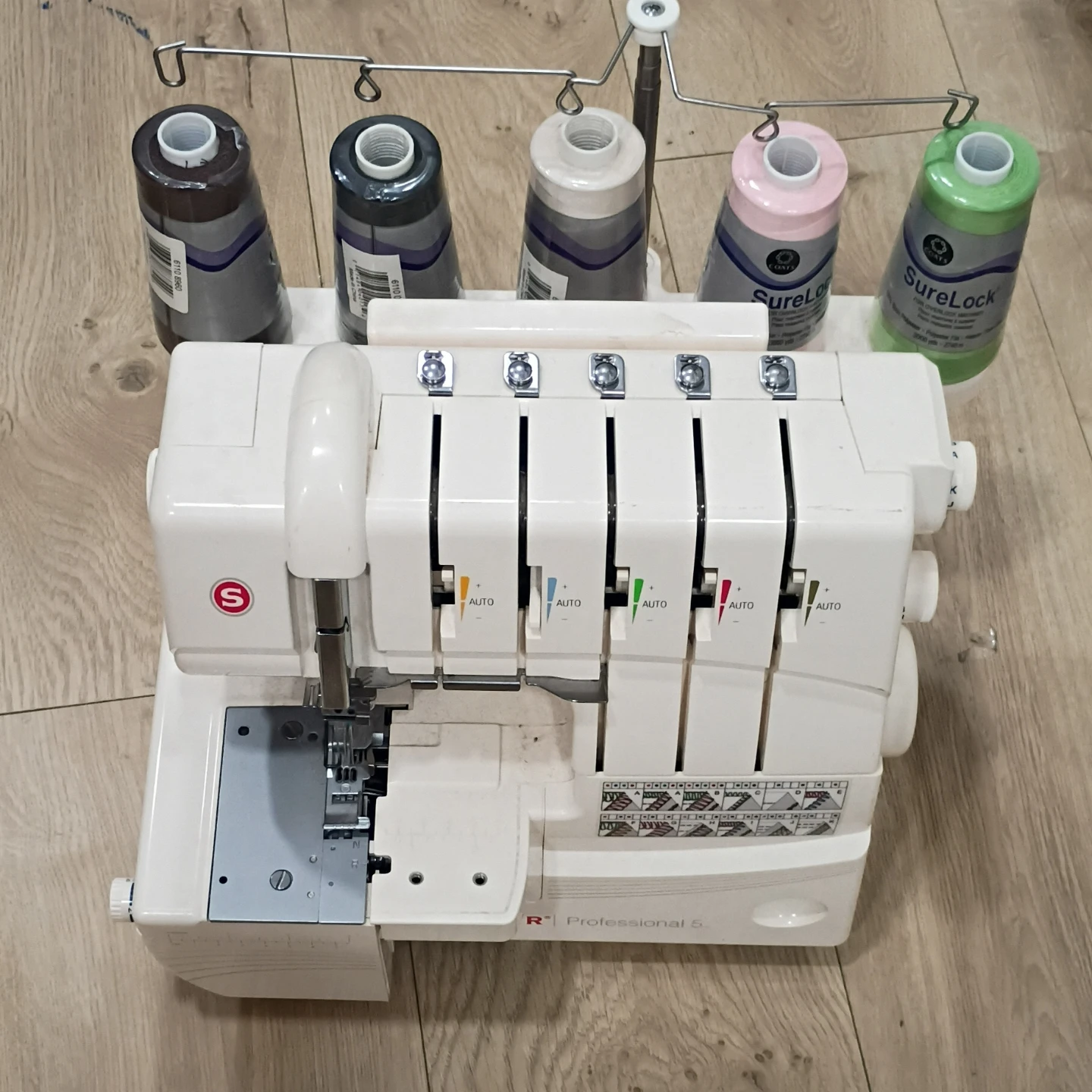 Singer Professional 5 Serger Sewing Machine with Threads - photo 4