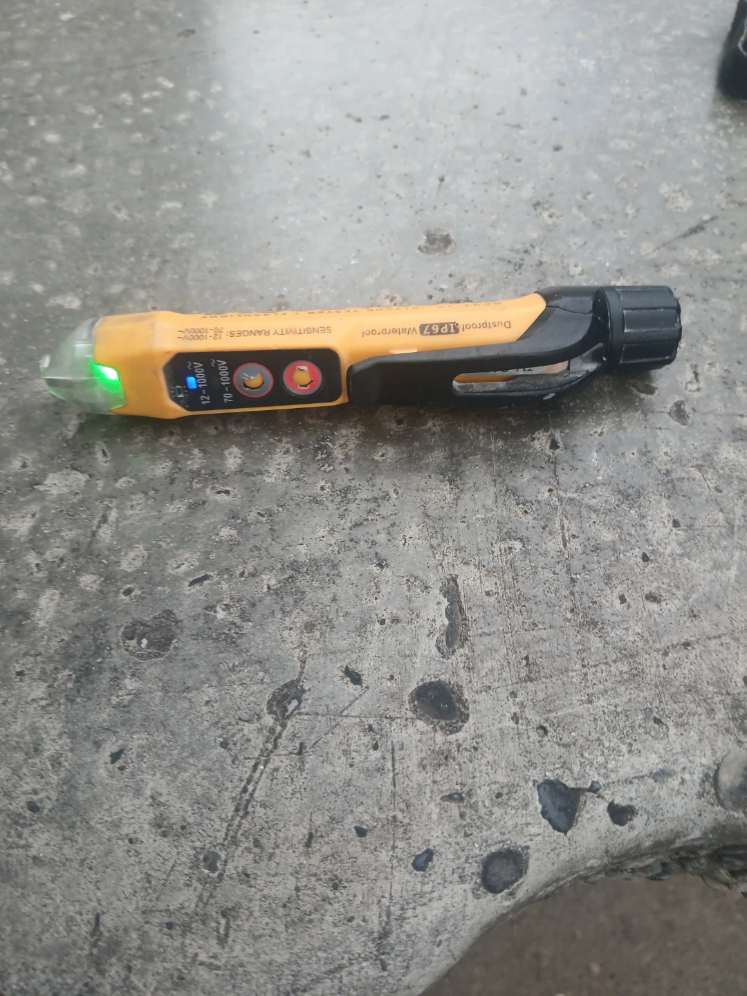 Voltage tester. - photo 4