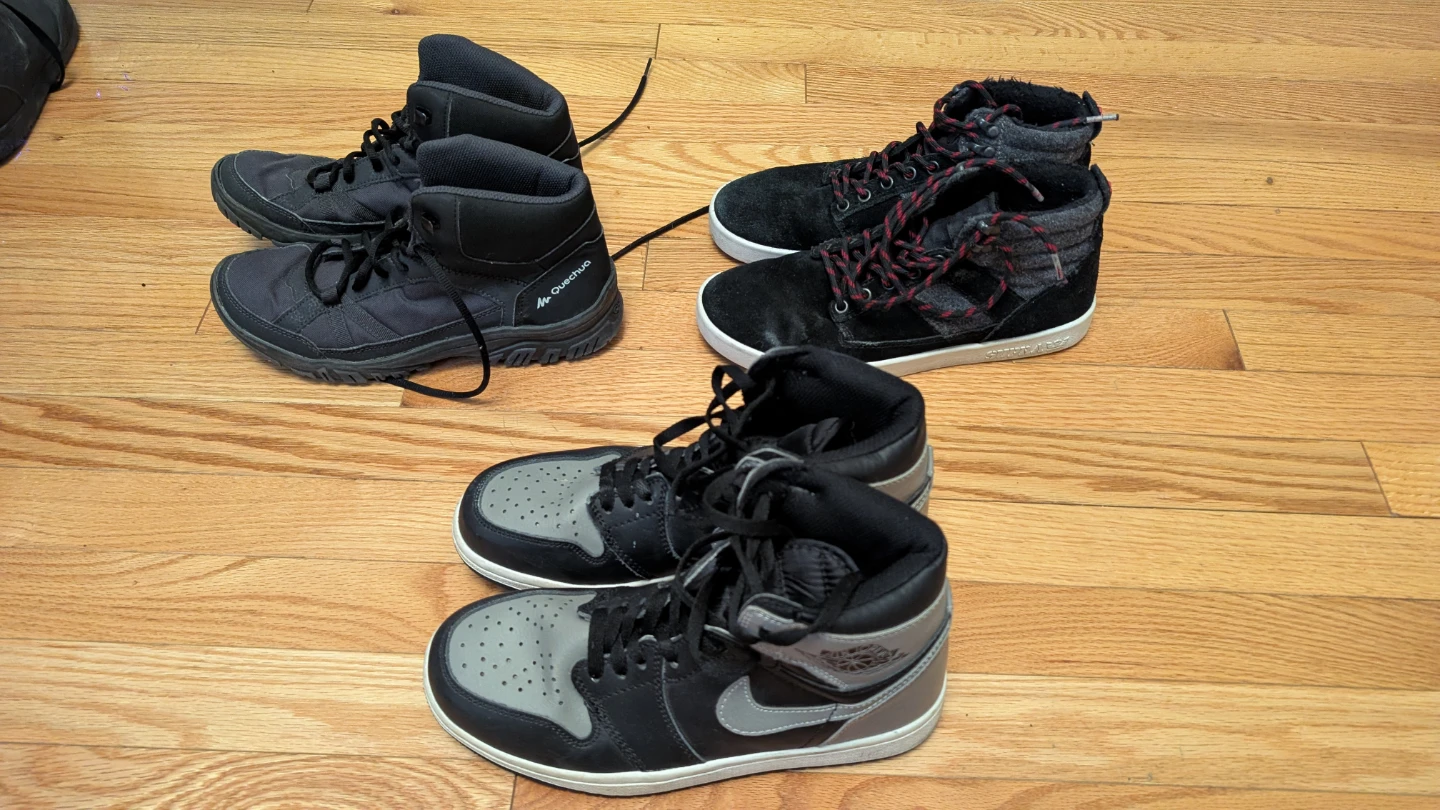 Nike Air Jordan 1 High Retro Shoes - photo 2