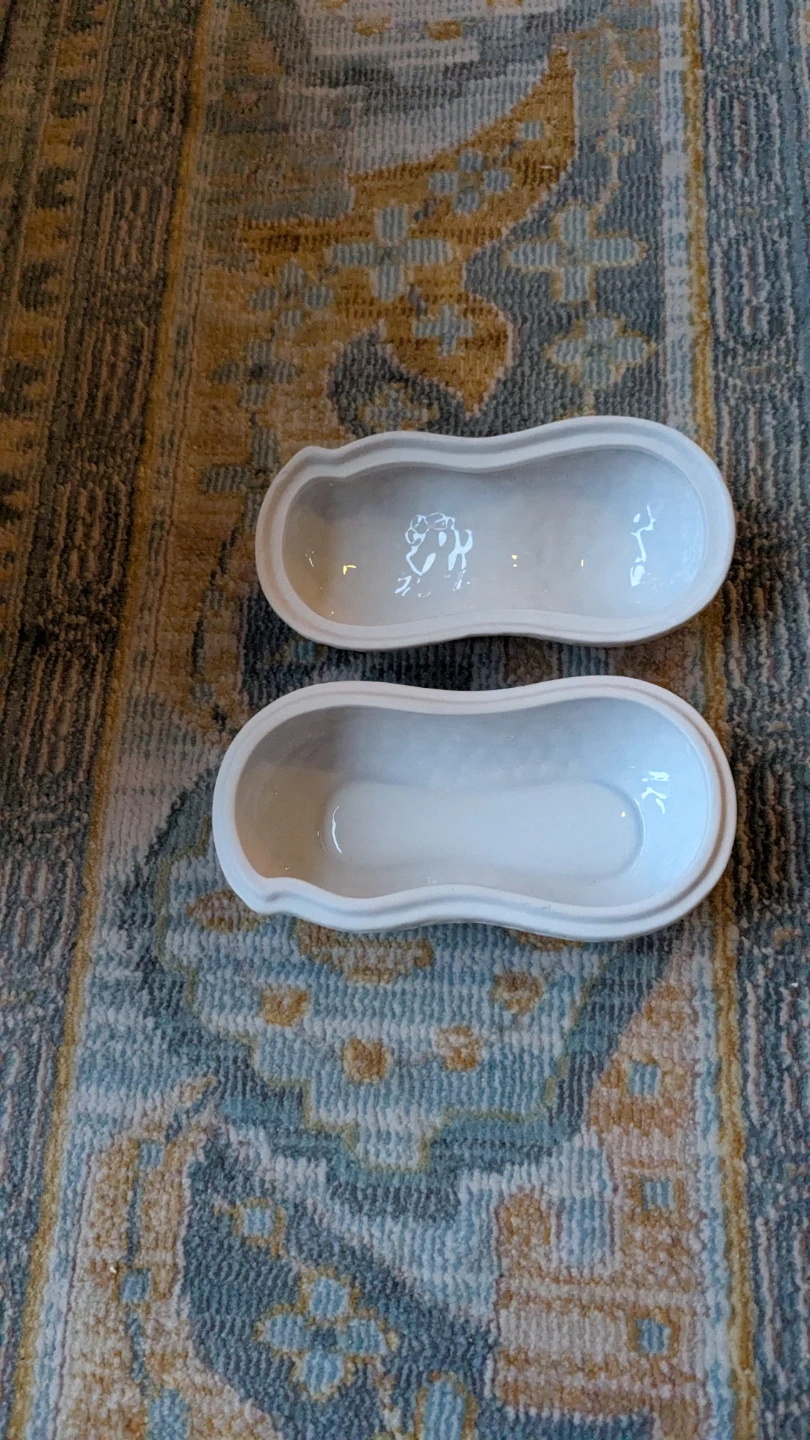 CB2 White Peanut Shaped Ceramic Dish with Lid - photo 4