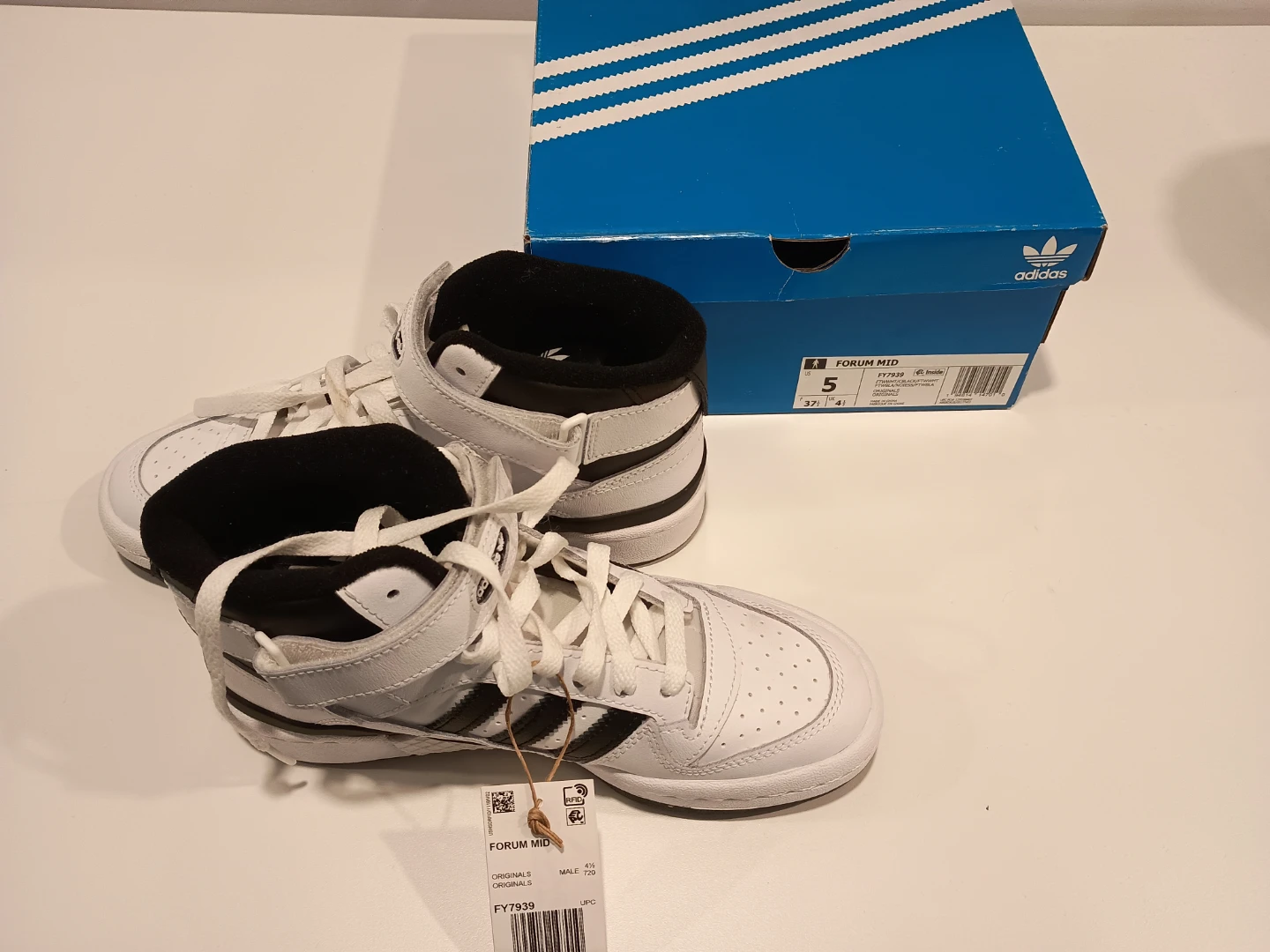 Souliers Adidas Forum Mid grandeur 5 noir et blanc - photo 2