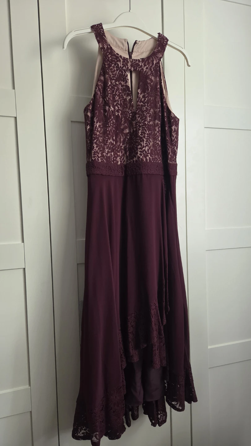 Le Château Burgundy Lace Dress M