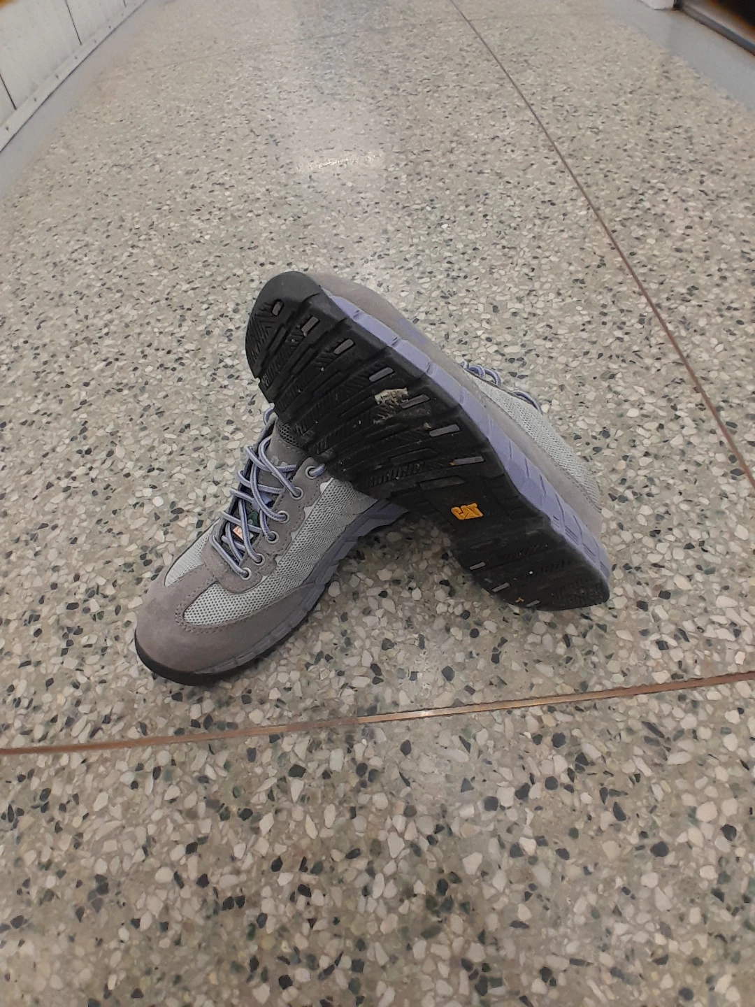 CAT Women's Grey Lace-Up Safety Shoes Size 7.5 - photo 3