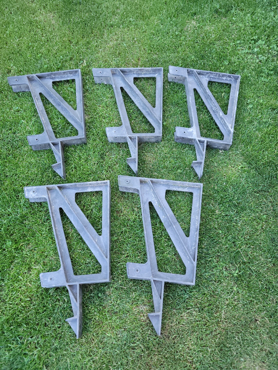 Set of 5 Hard plastic Brackets