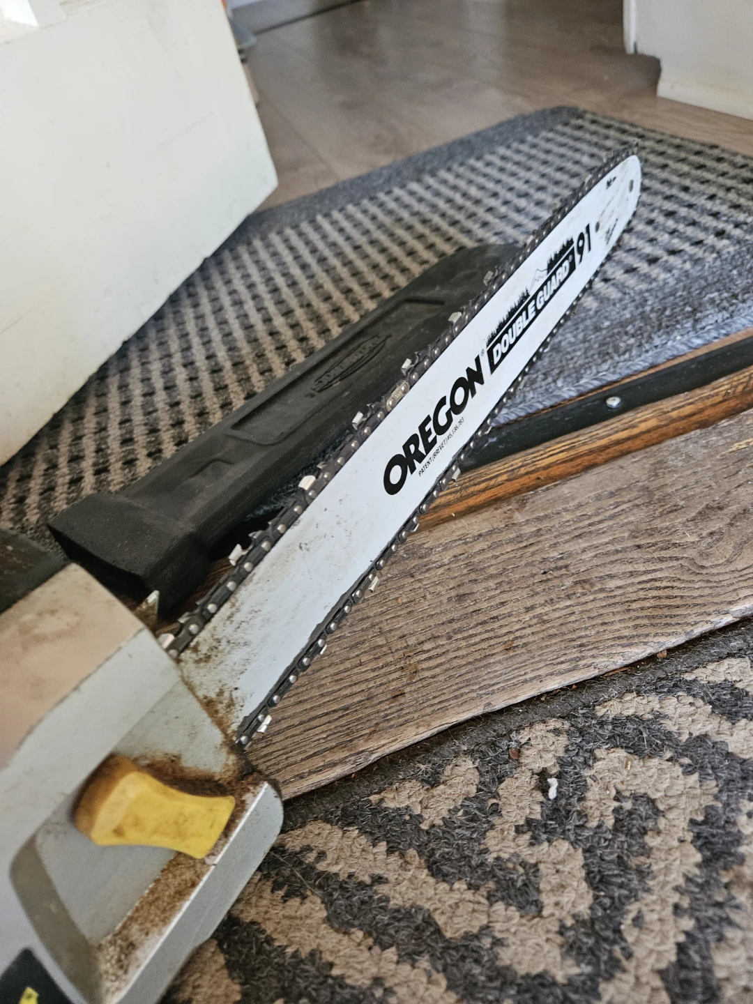 Oregon Double Guard 91 Electric Chainsaw - photo 2