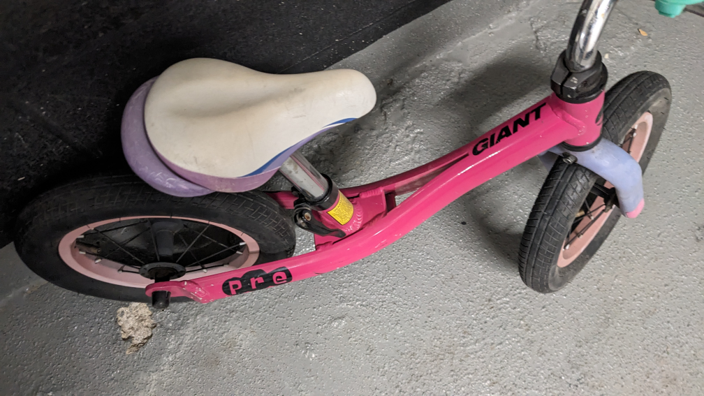 Giant Pre Balance Bike - Pink - photo 2