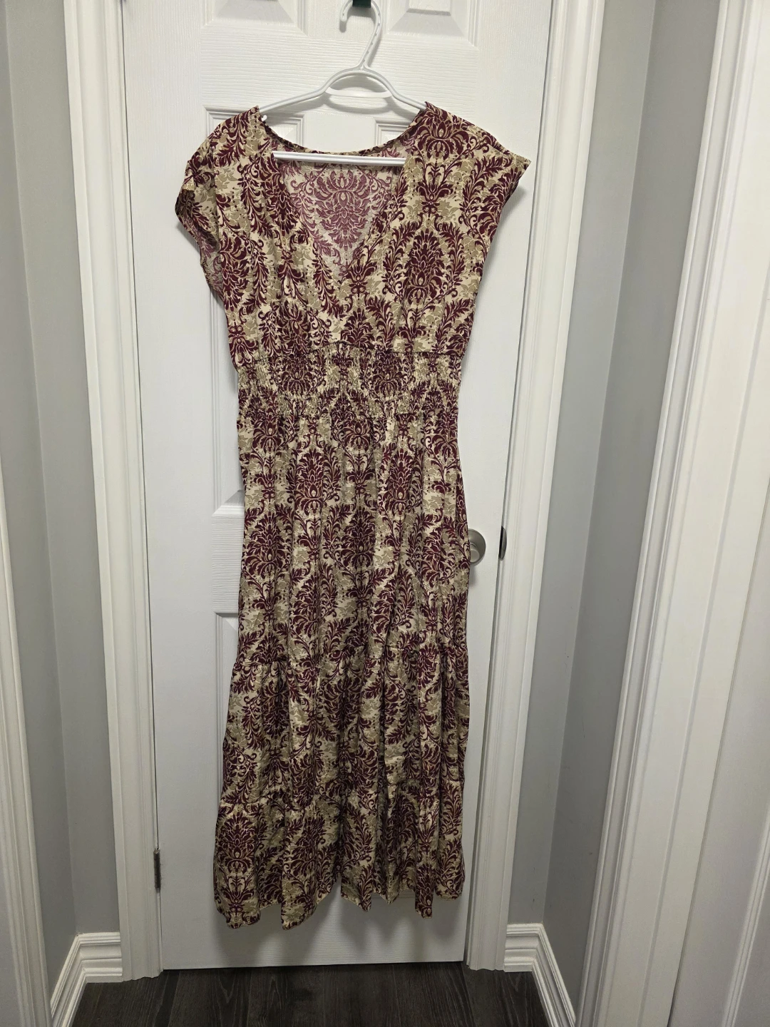 Maxi Dress with Burgundy and Gold Pattern - photo 2