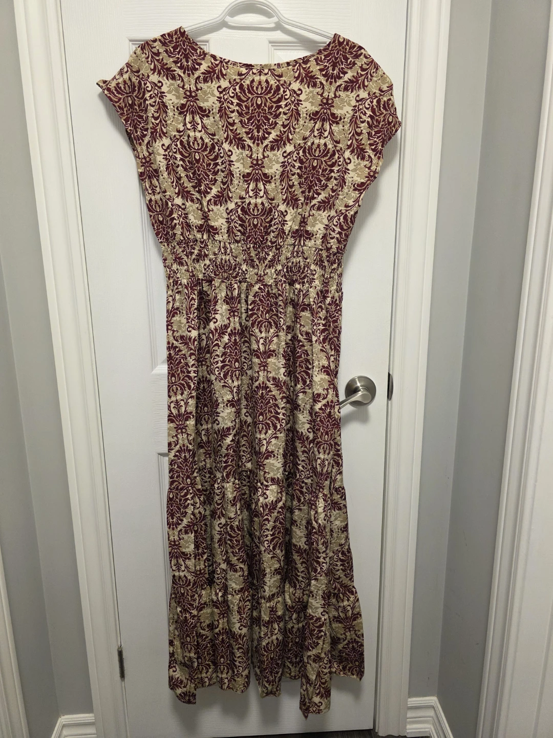 Maxi Dress with Burgundy and Gold Pattern - photo 3