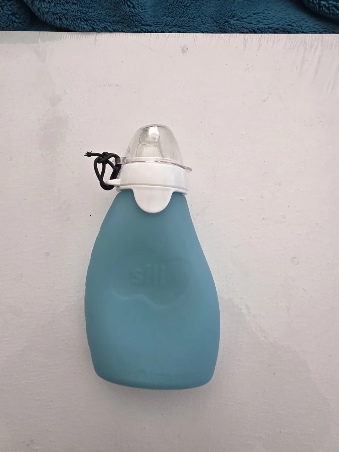 SQUEEZE baby food pouch