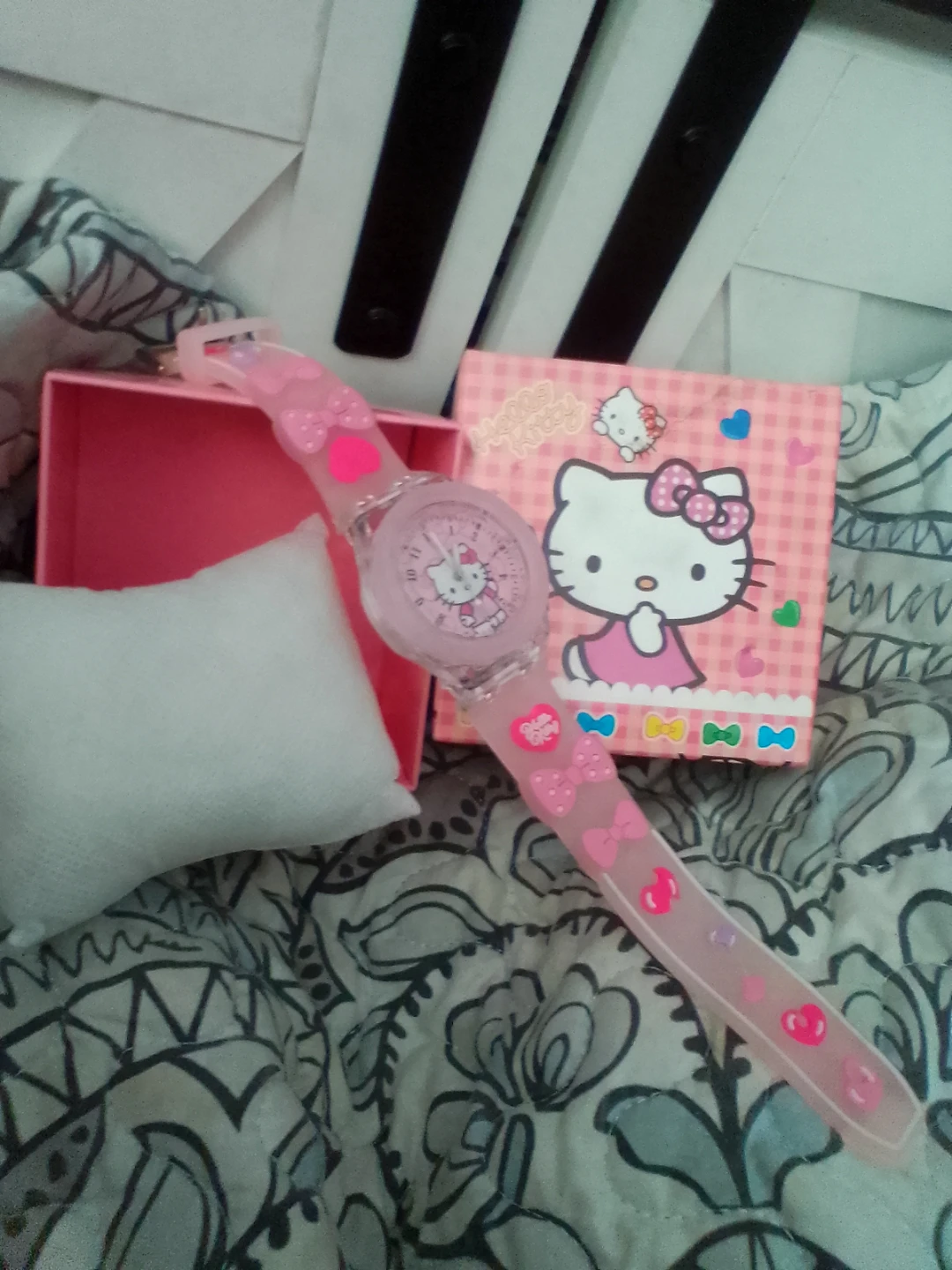 Hello Kitty Pink Watch with Box - photo 2