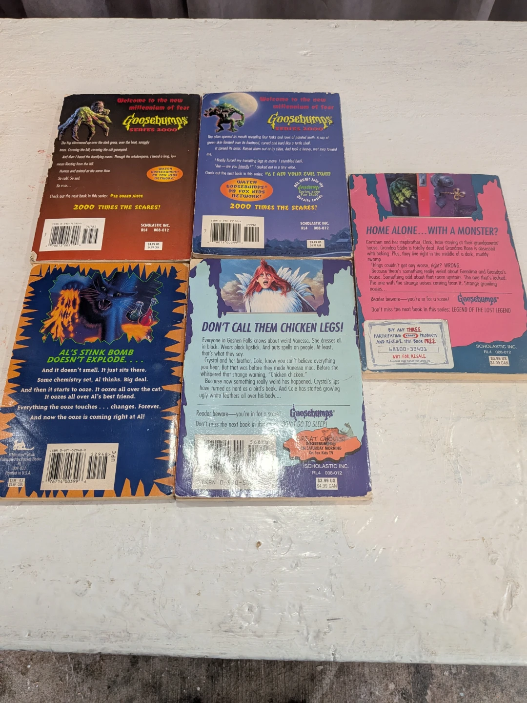 Collection of 5 Goosebumps R.L. Stine Books - photo 2