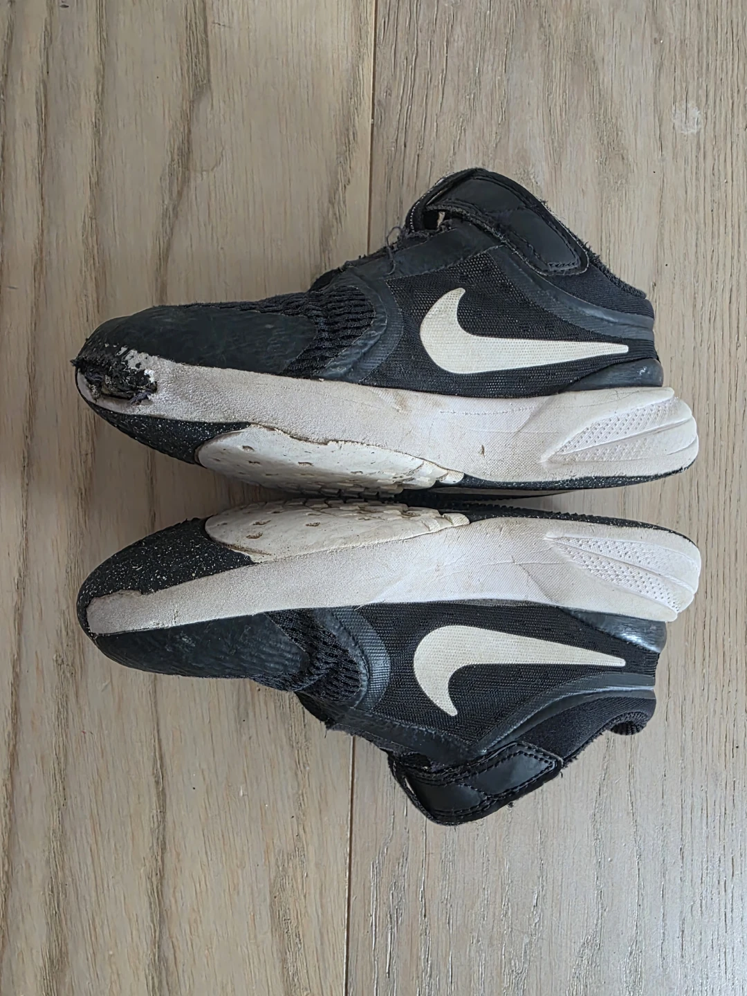 Nike Kids' Shoes Size 11C - photo 3