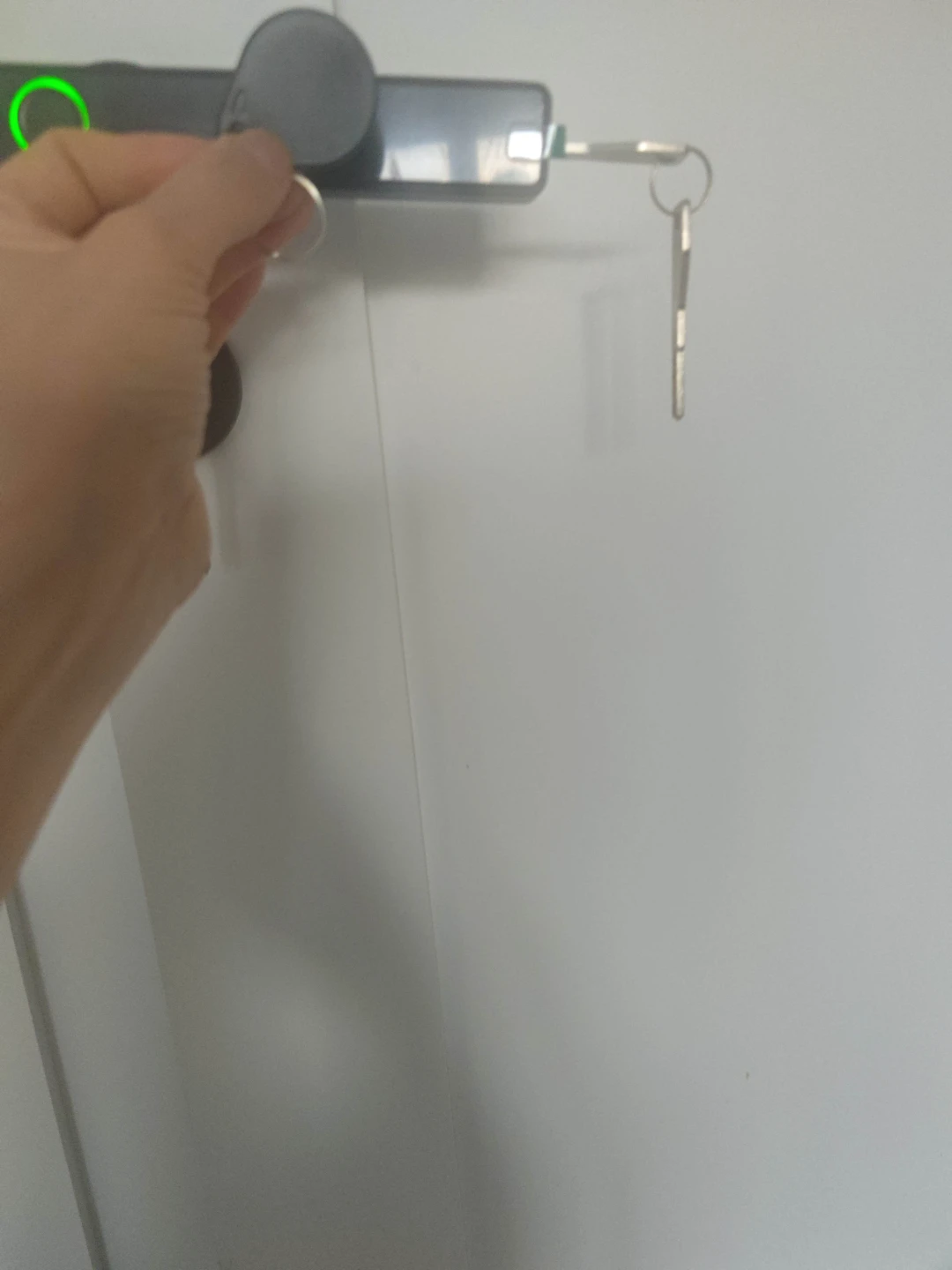 Keyless fingerprint/password/fob smart lock, extra deadbolt - photo 4