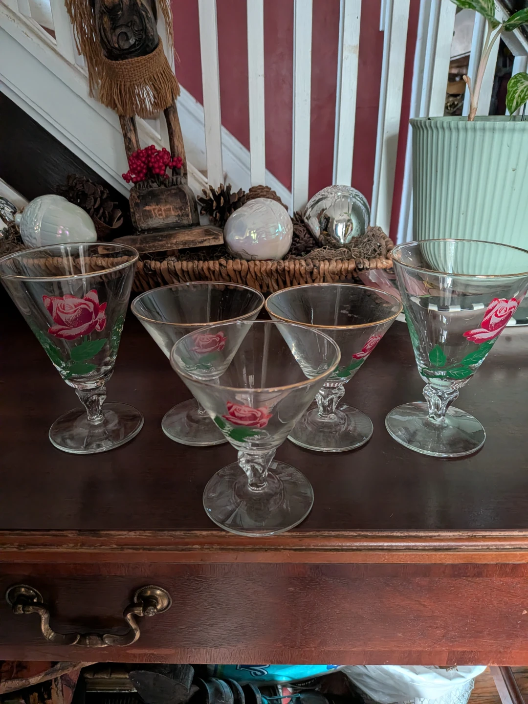 Set of 5 Vintage Rose Martini Glasses - photo 2