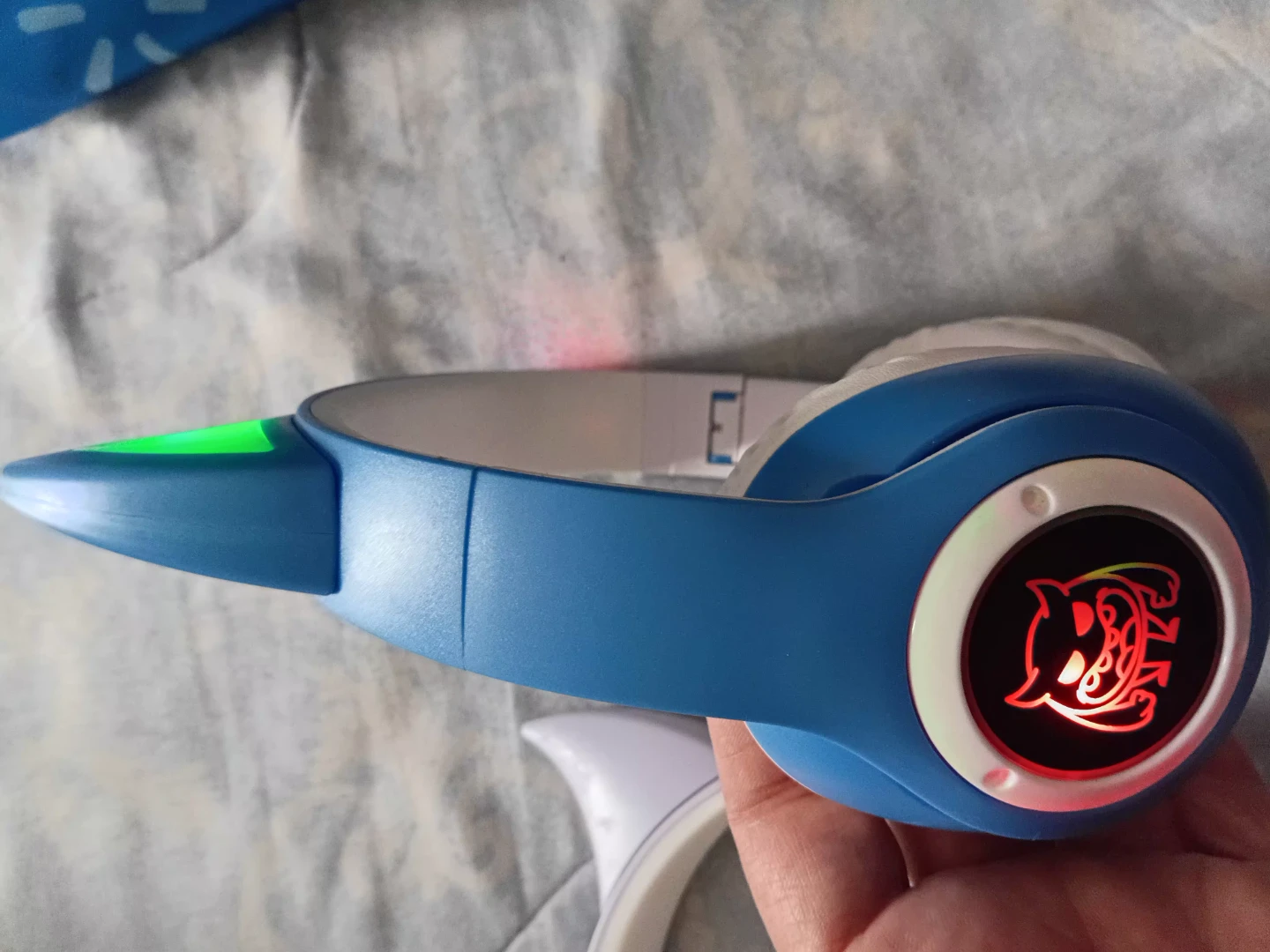 Blue & White Cat Ear Headphones with LED Lights - photo 2